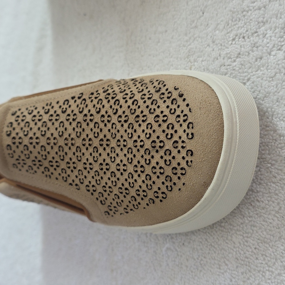 Vionic Kimmie Perforated Wheat Slip On Sneaker Womens Size 9 Nwob - Picture 5 of 16